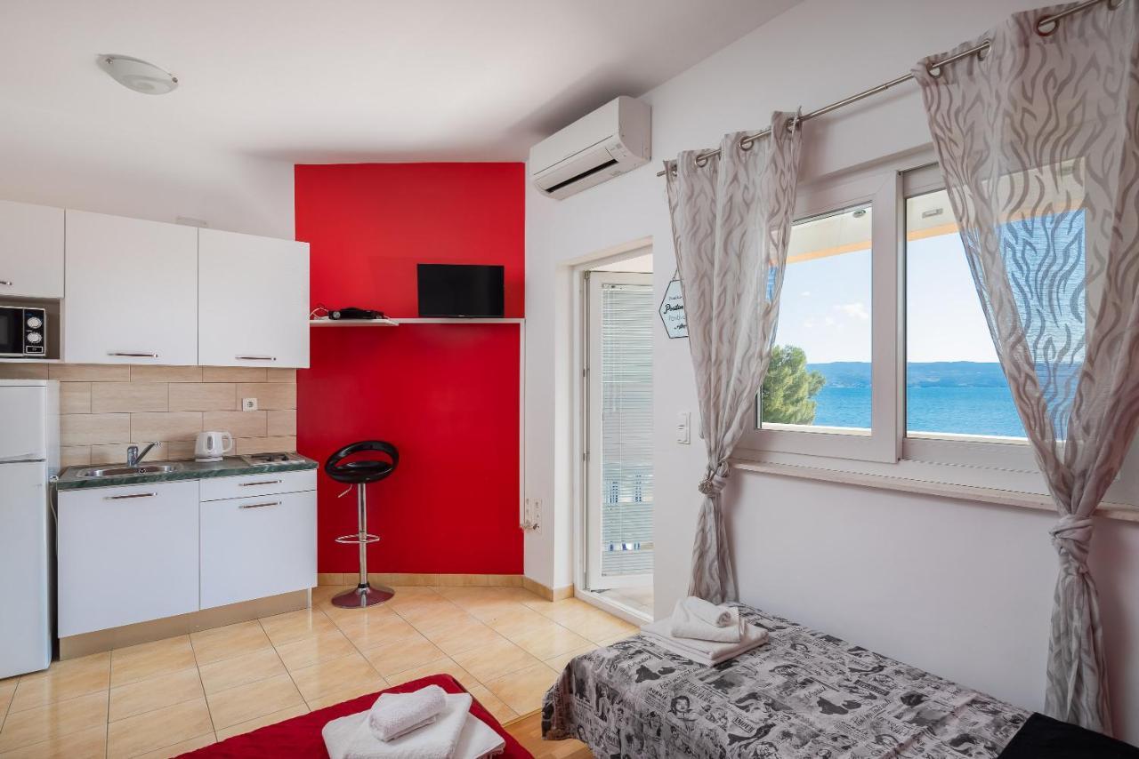 J.B. Beachfront Suites Jesenice  Εξωτερικό φωτογραφία