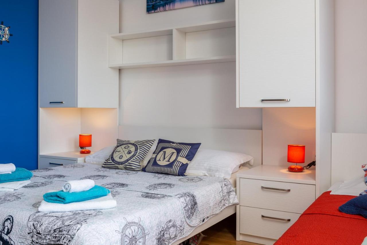 J.B. Beachfront Suites Jesenice  Εξωτερικό φωτογραφία